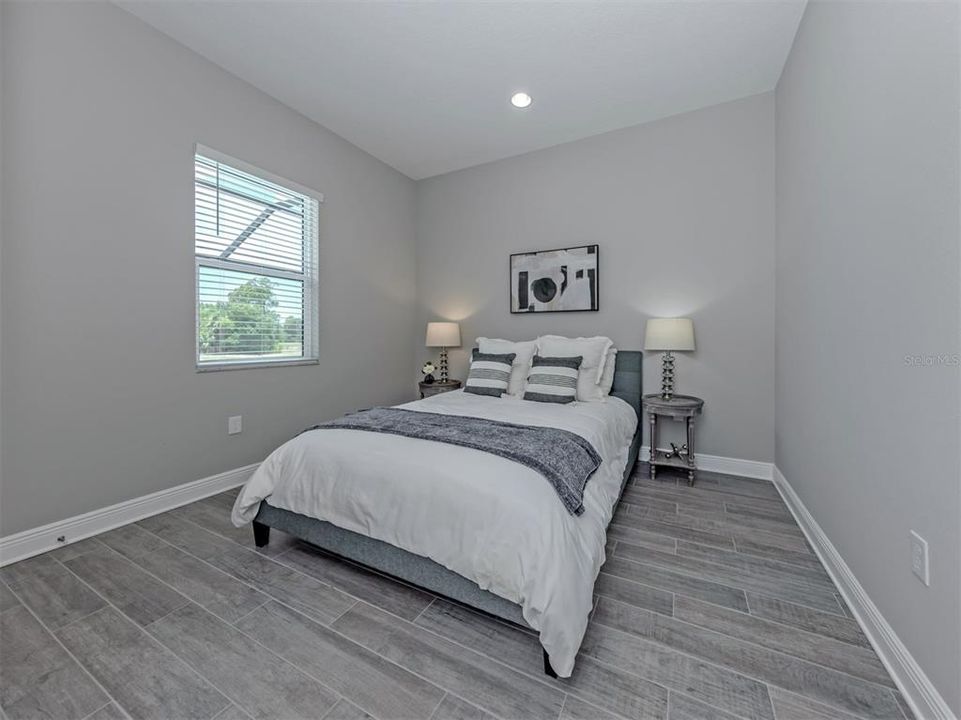 En Venta: $899,900 (4 camas, 3 baños, 3021 Pies cuadrados)