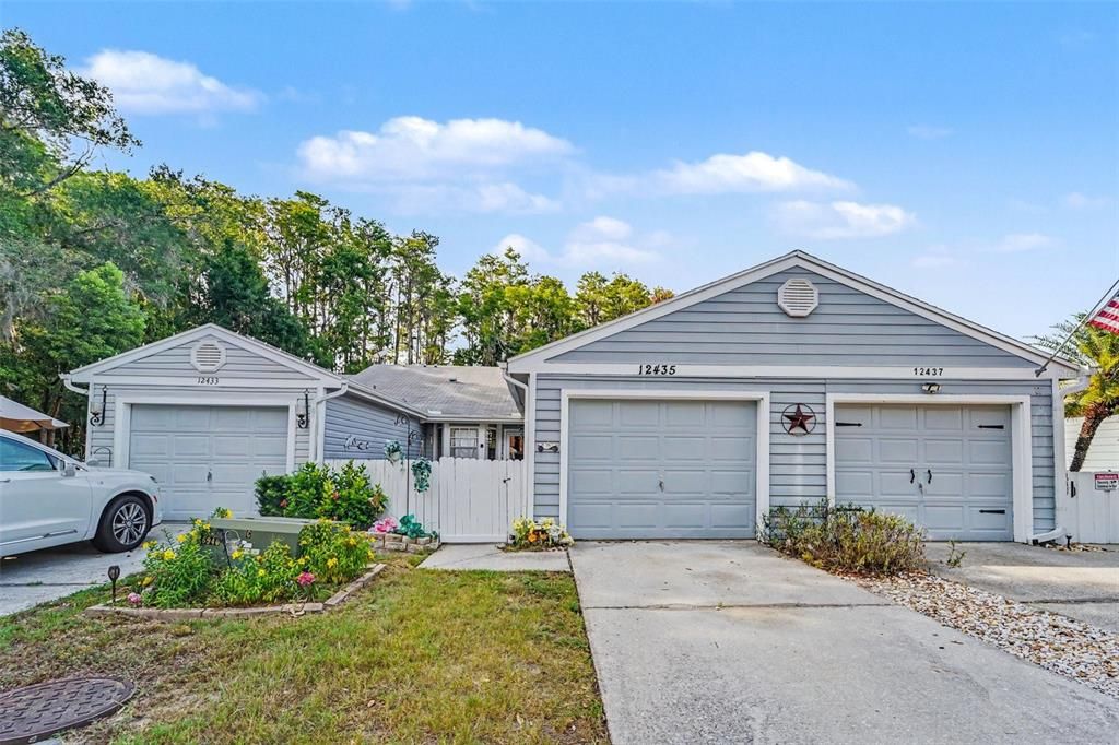 For Sale: $195,000 (2 beds, 2 baths, 888 Square Feet)