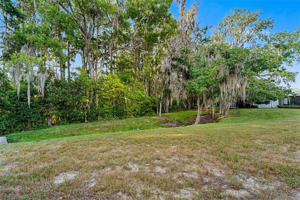 For Sale: $195,000 (2 beds, 2 baths, 888 Square Feet)