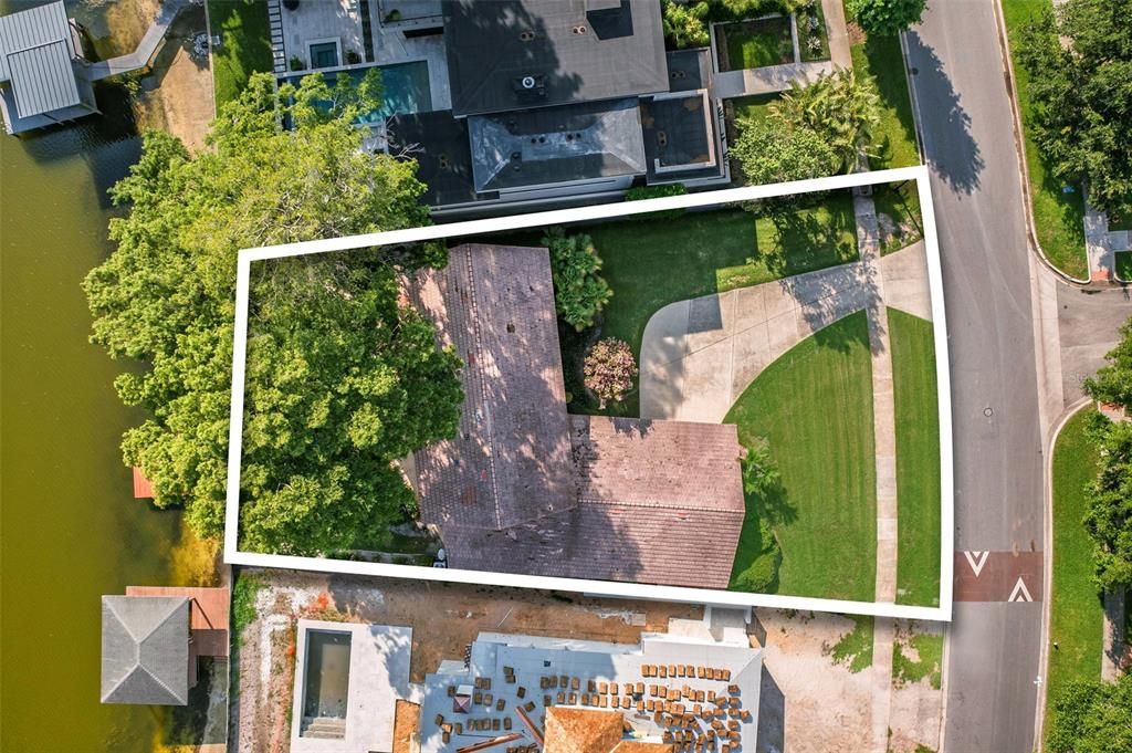 En Venta: $2,695,000 (0.32 acres)