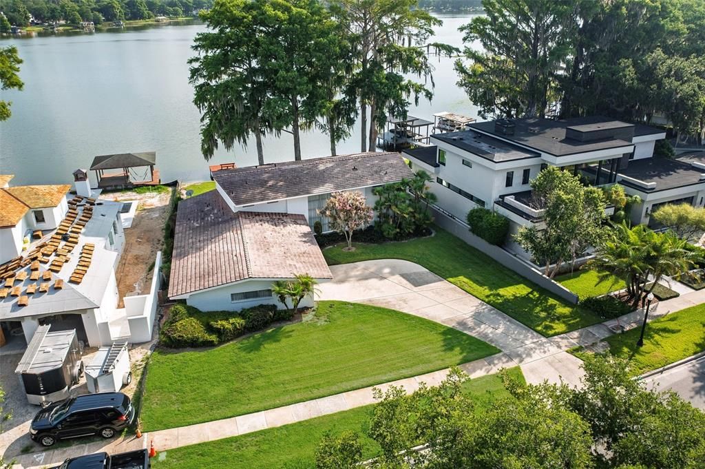 En Venta: $2,695,000 (0.32 acres)