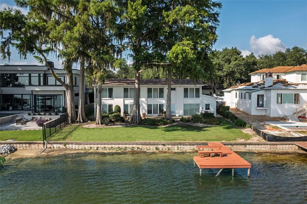 En Venta: $2,695,000 (0.32 acres)