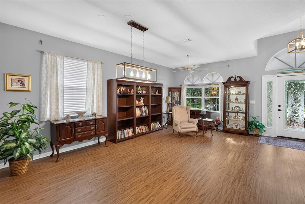 For Sale: $479,000 (3 beds, 2 baths, 2137 Square Feet)