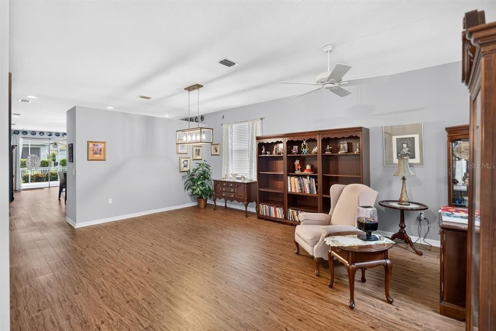 For Sale: $479,000 (3 beds, 2 baths, 2137 Square Feet)