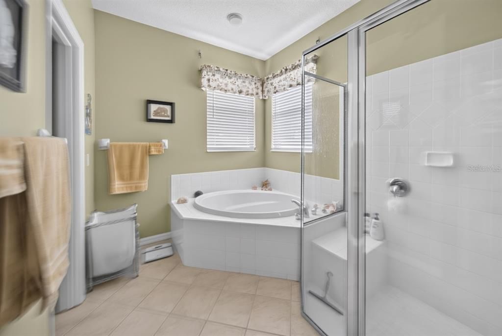 For Sale: $479,000 (3 beds, 2 baths, 2137 Square Feet)