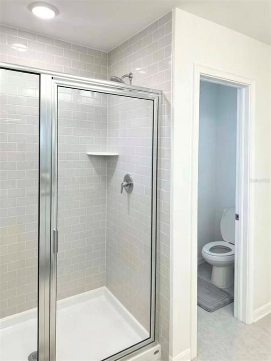 На продажу: $549,999 (4 спален, 2 ванн, 1868 Квадратных фут)