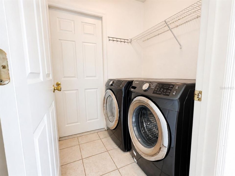 En Venta: $315,000 (3 camas, 2 baños, 1374 Pies cuadrados)