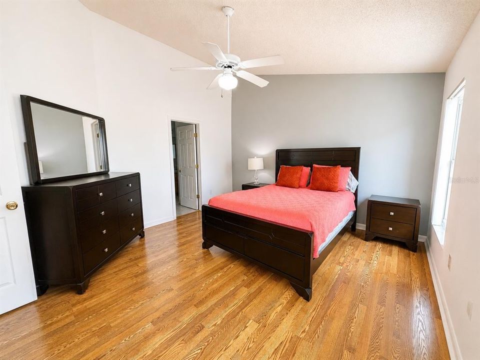 En Venta: $315,000 (3 camas, 2 baños, 1374 Pies cuadrados)