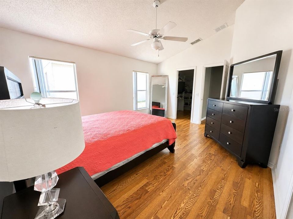 En Venta: $315,000 (3 camas, 2 baños, 1374 Pies cuadrados)