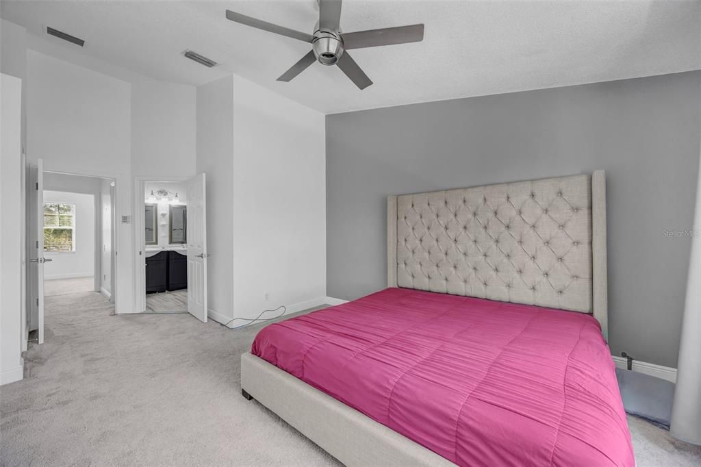 For Rent: $2,200 (2 beds, 1 baths, 1184 Square Feet)