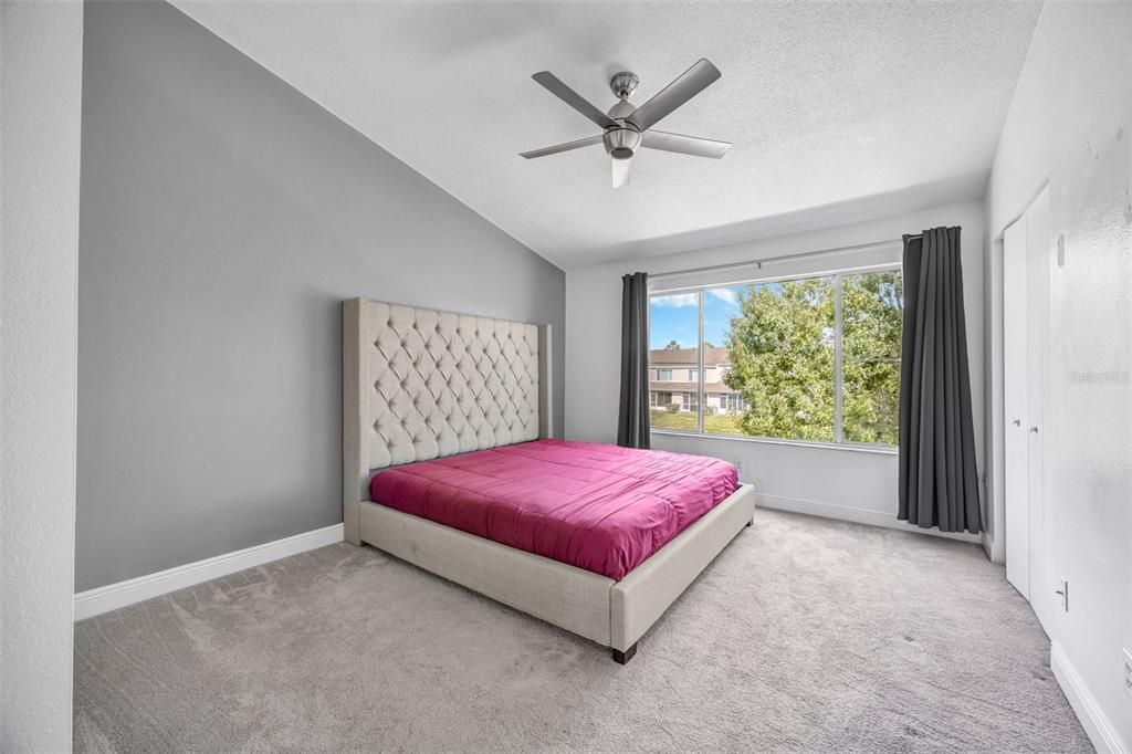 For Rent: $2,200 (2 beds, 1 baths, 1184 Square Feet)
