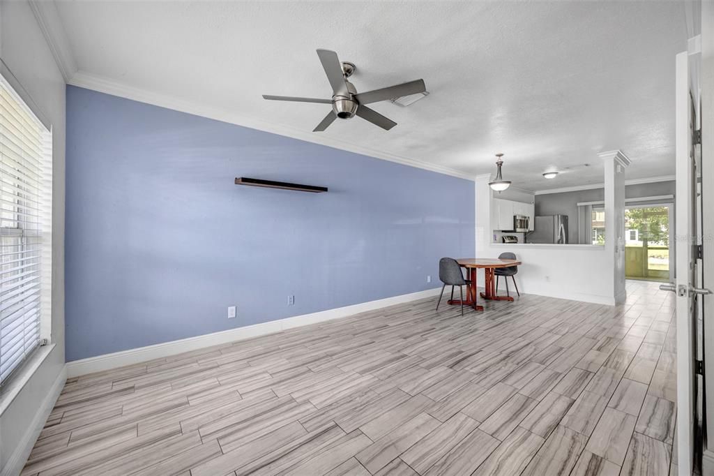 For Rent: $2,200 (2 beds, 1 baths, 1184 Square Feet)