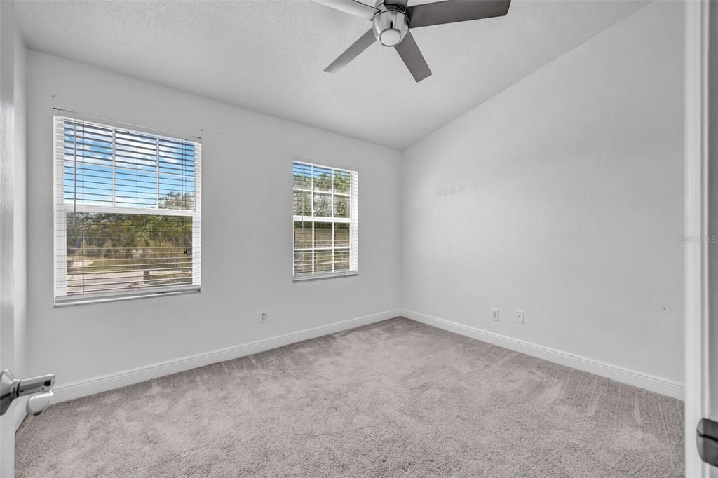 For Rent: $2,200 (2 beds, 1 baths, 1184 Square Feet)