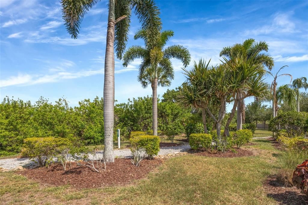For Rent: $2,200 (2 beds, 1 baths, 1184 Square Feet)