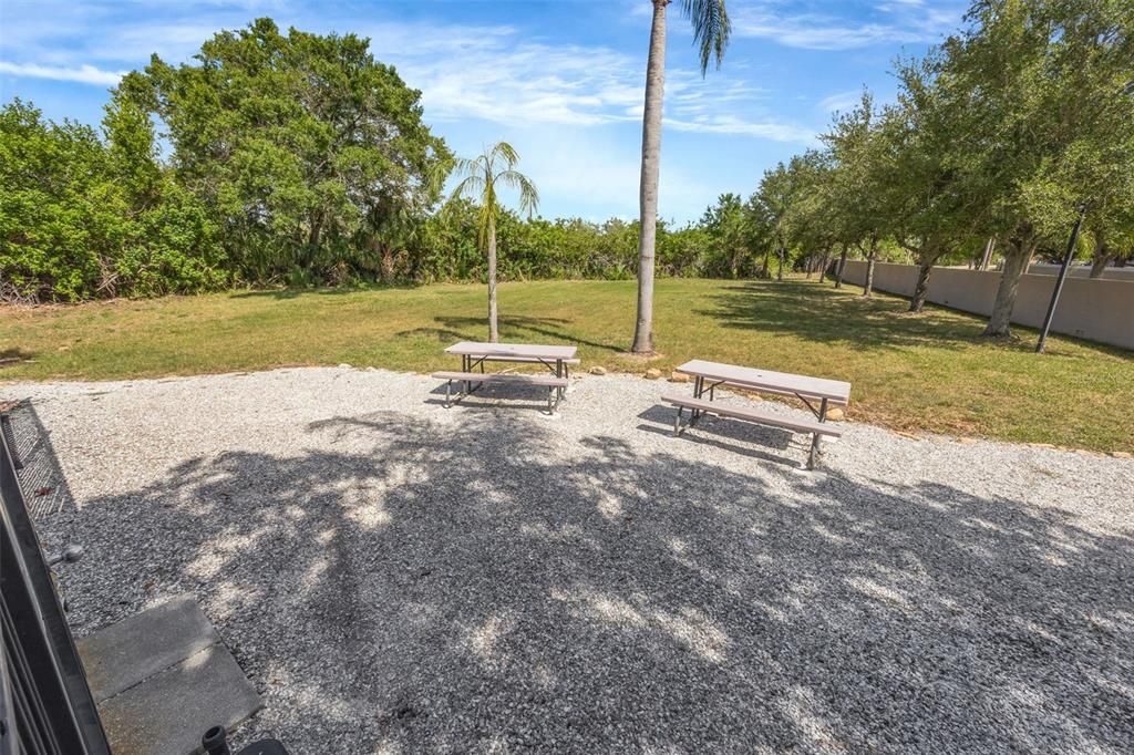 For Rent: $2,200 (2 beds, 1 baths, 1184 Square Feet)