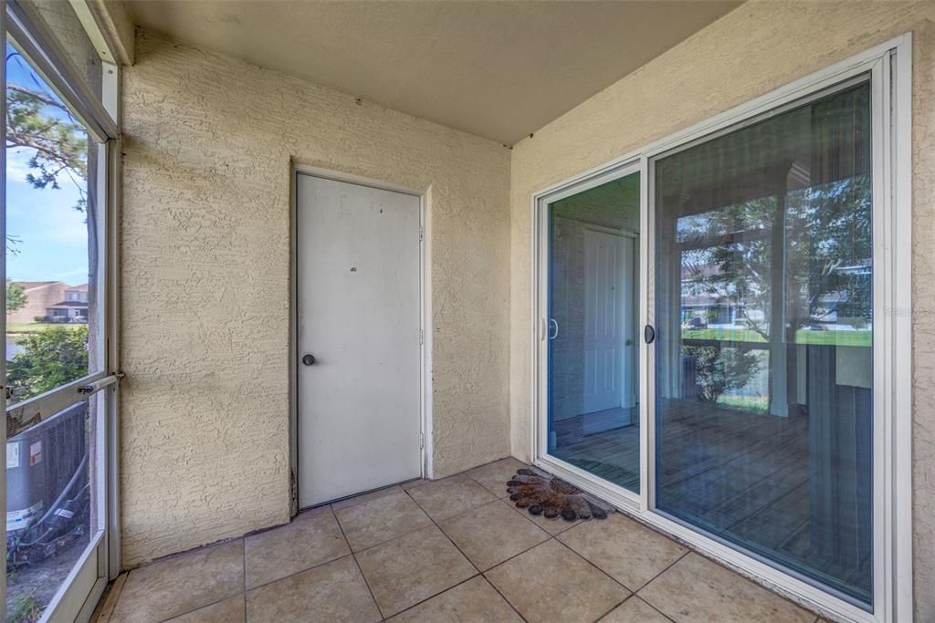For Rent: $2,200 (2 beds, 1 baths, 1184 Square Feet)