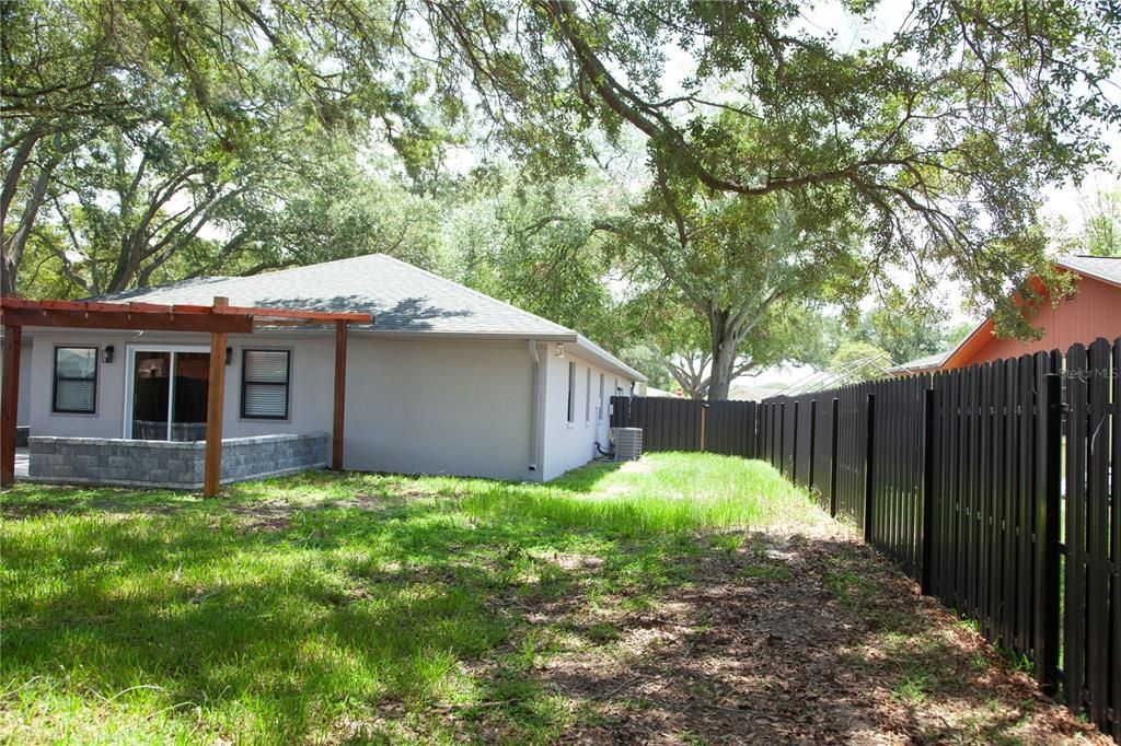 For Sale: $379,000 (3 beds, 2 baths, 1602 Square Feet)