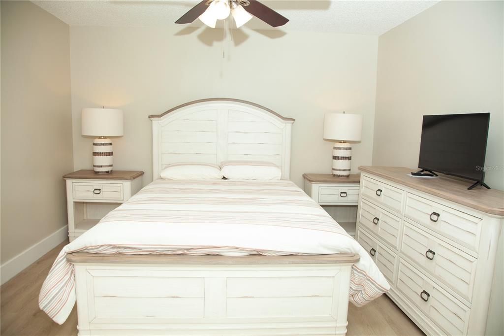 For Sale: $379,000 (3 beds, 2 baths, 1602 Square Feet)