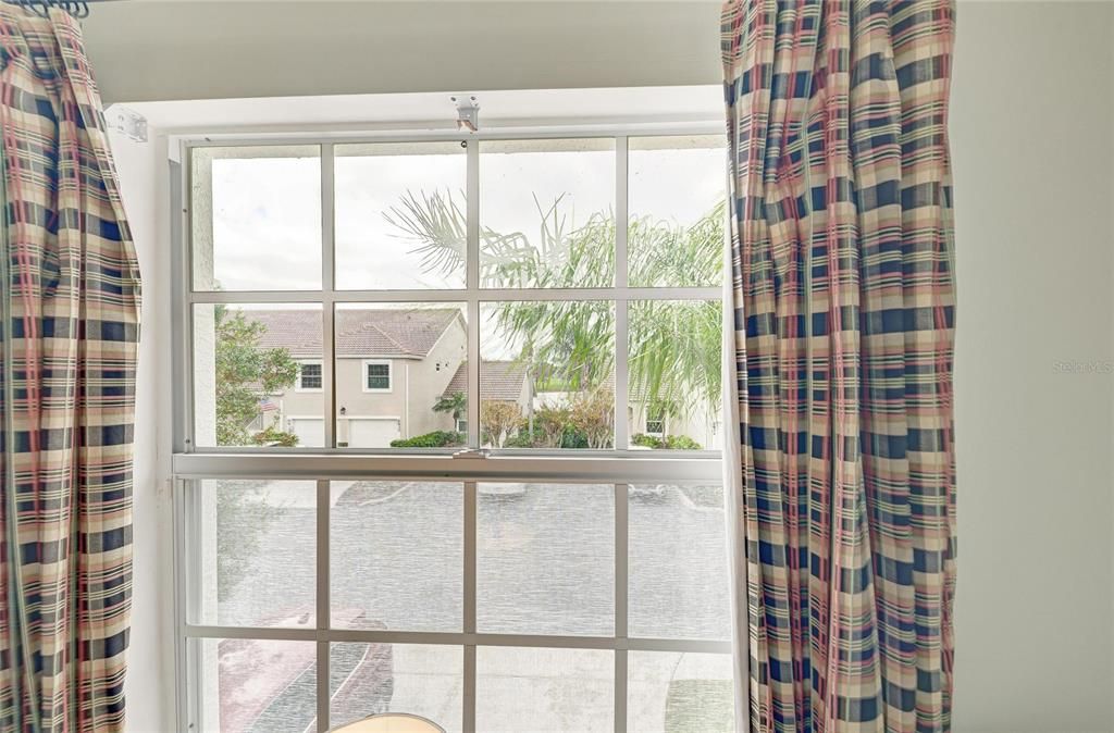 For Sale: $275,000 (2 beds, 2 baths, 1346 Square Feet)
