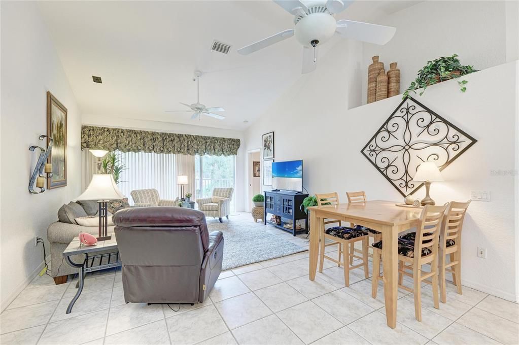 For Sale: $275,000 (2 beds, 2 baths, 1346 Square Feet)