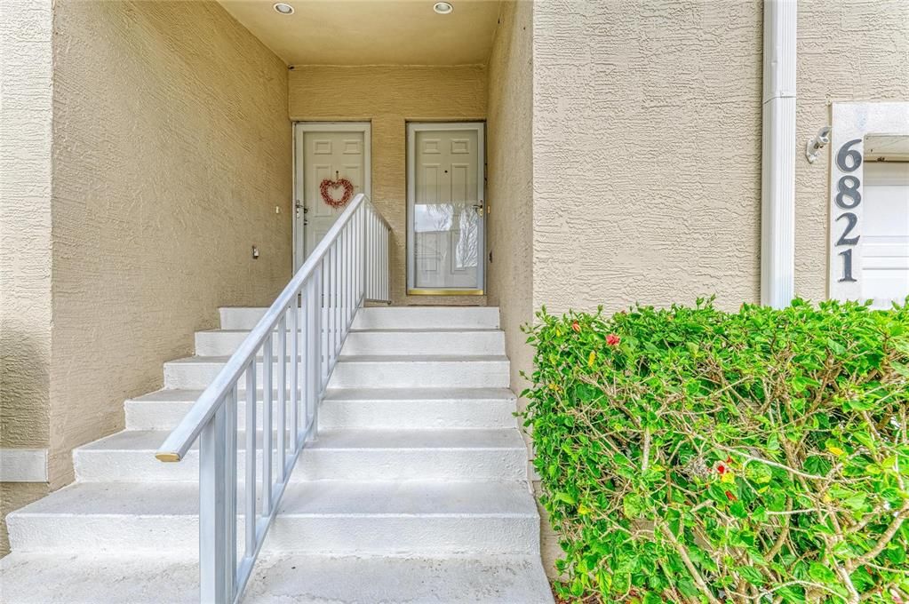 For Sale: $275,000 (2 beds, 2 baths, 1346 Square Feet)