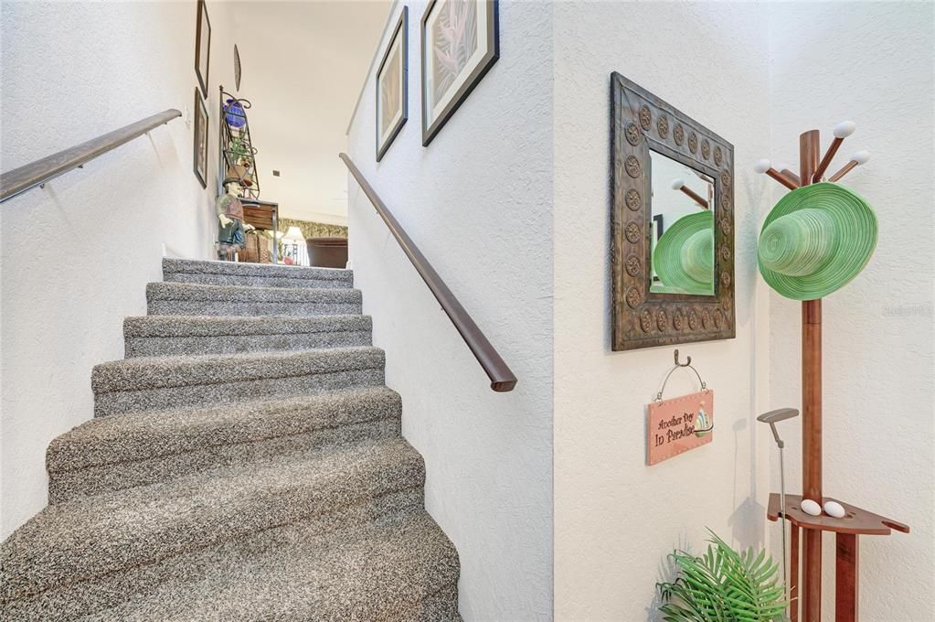 For Sale: $275,000 (2 beds, 2 baths, 1346 Square Feet)