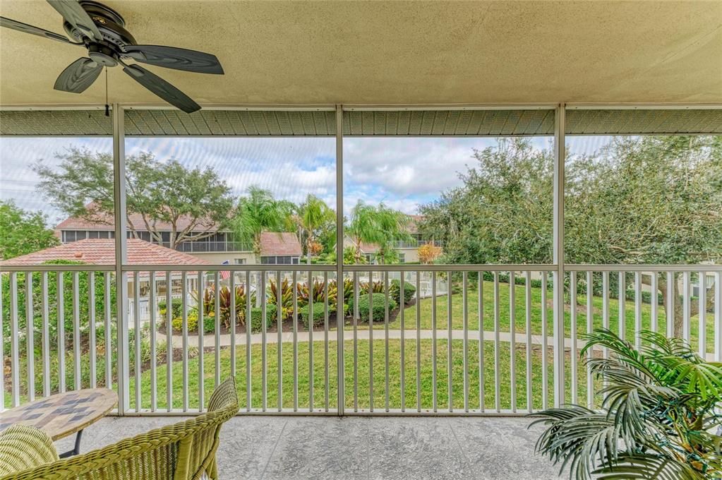 For Sale: $275,000 (2 beds, 2 baths, 1346 Square Feet)