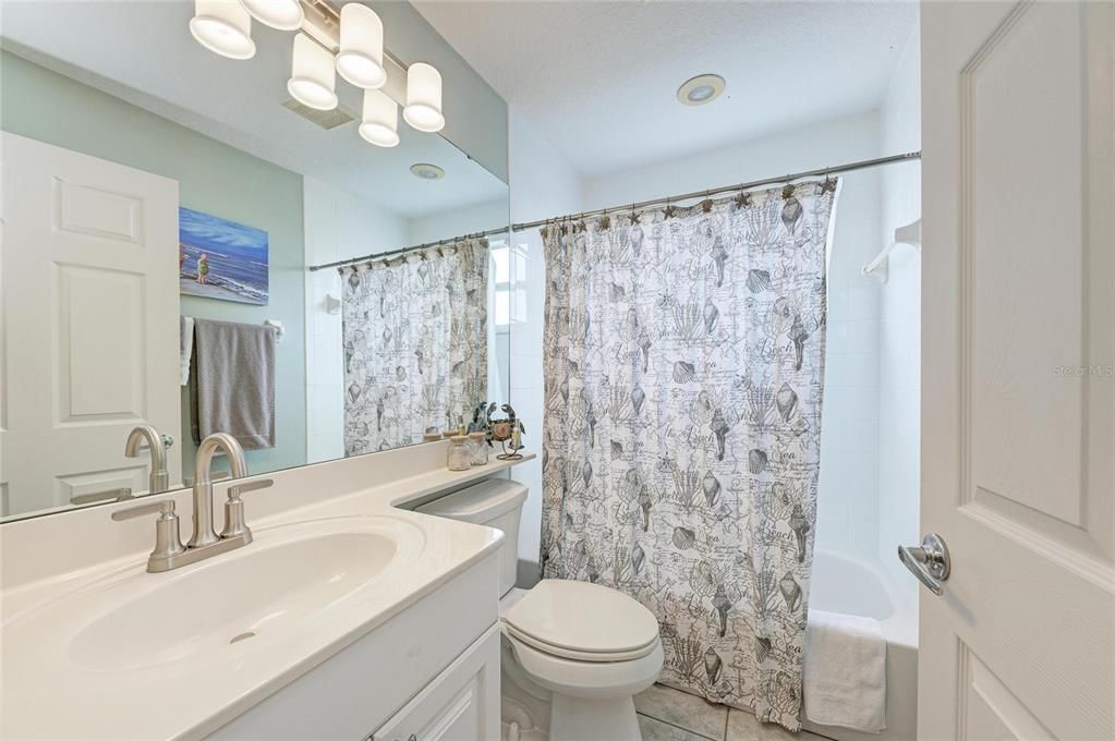 For Sale: $275,000 (2 beds, 2 baths, 1346 Square Feet)
