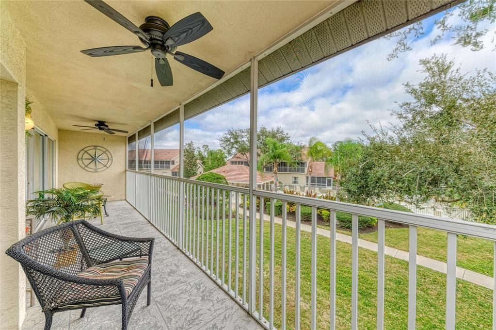For Sale: $275,000 (2 beds, 2 baths, 1346 Square Feet)