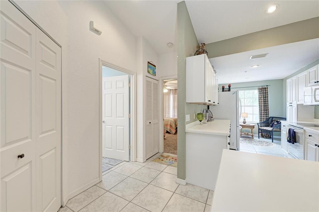For Sale: $275,000 (2 beds, 2 baths, 1346 Square Feet)