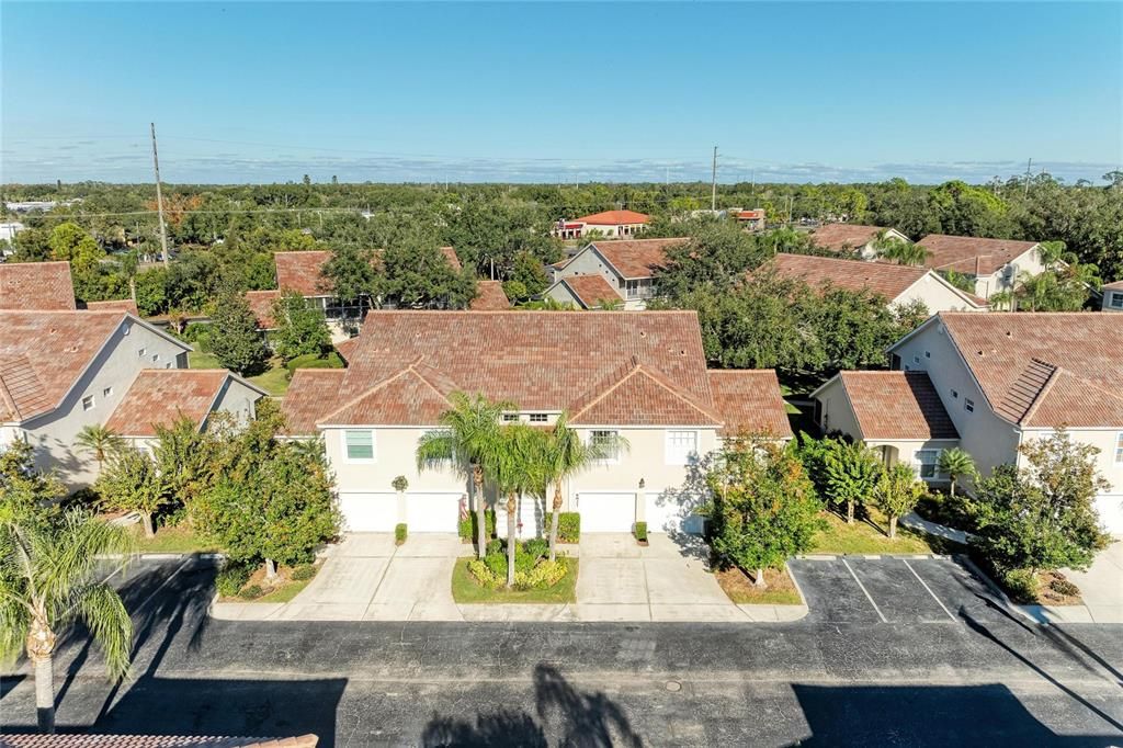For Sale: $275,000 (2 beds, 2 baths, 1346 Square Feet)