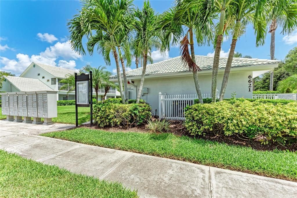 For Sale: $275,000 (2 beds, 2 baths, 1346 Square Feet)