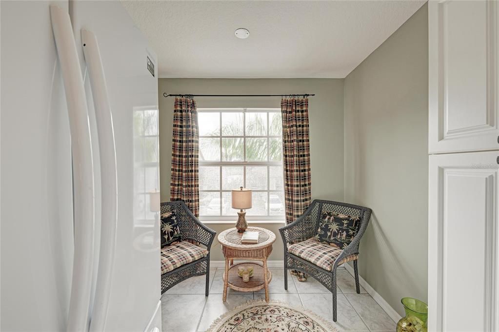 For Sale: $275,000 (2 beds, 2 baths, 1346 Square Feet)