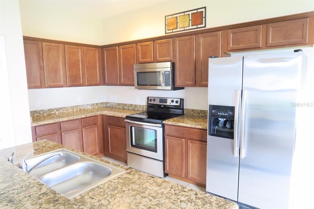 В аренду: $2,895 (4 спален, 3 ванн, 2547 Квадратных фут)