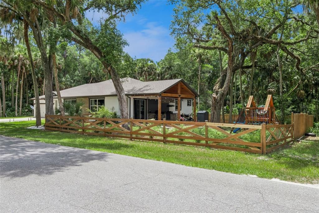 For Sale: $475,000 (4 beds, 3 baths, 2356 Square Feet)