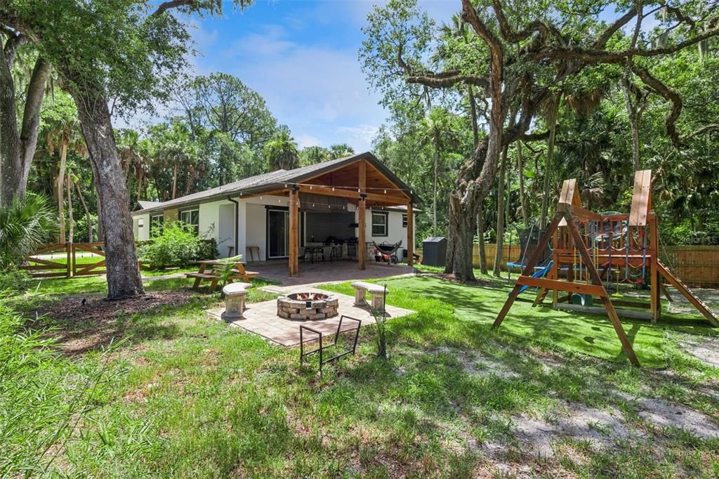 For Sale: $475,000 (4 beds, 3 baths, 2356 Square Feet)