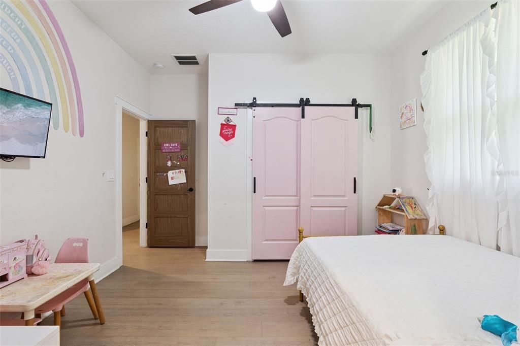 For Sale: $475,000 (4 beds, 3 baths, 2356 Square Feet)