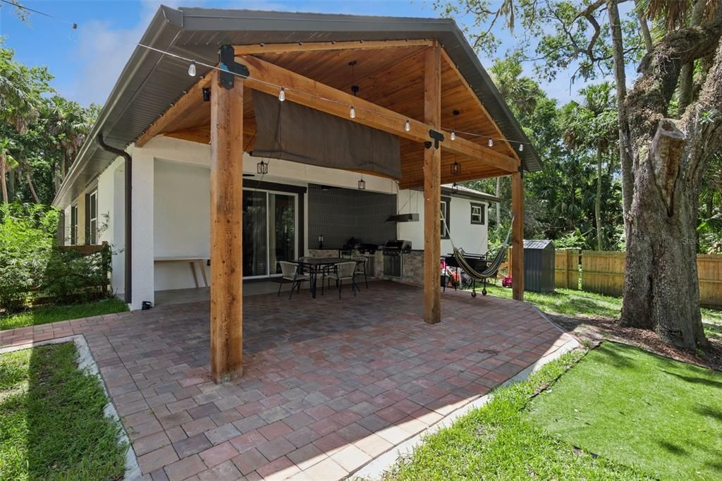 For Sale: $475,000 (4 beds, 3 baths, 2356 Square Feet)