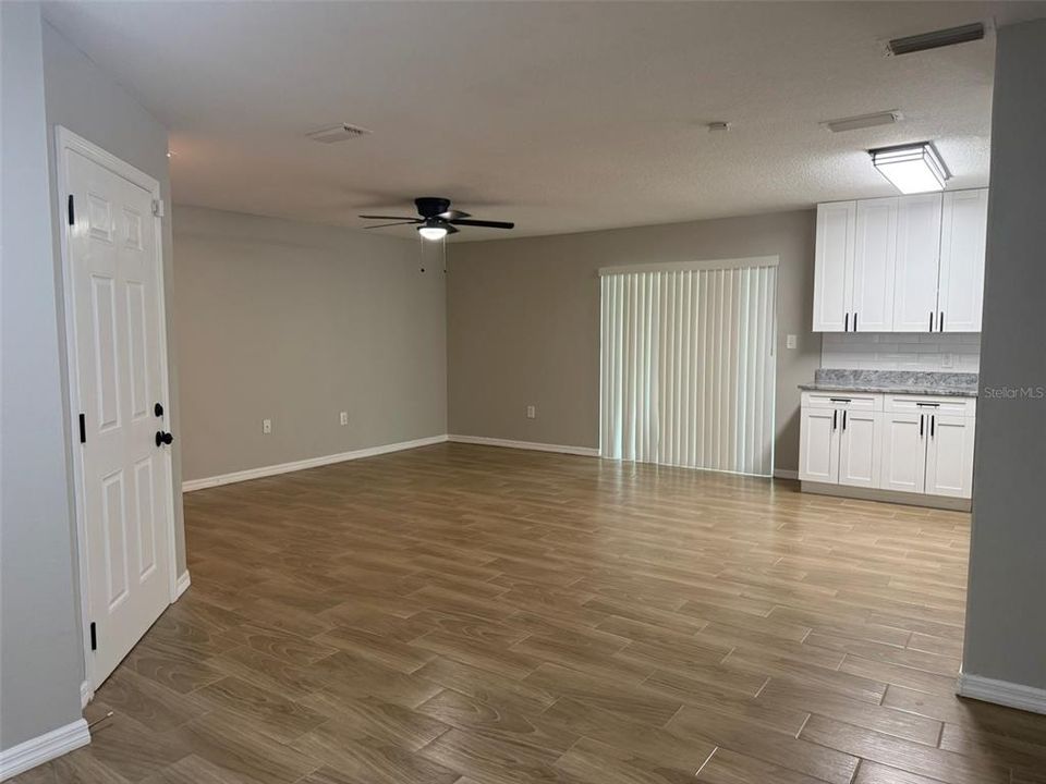 В аренду: $2,575 (3 спален, 2 ванн, 1136 Квадратных фут)