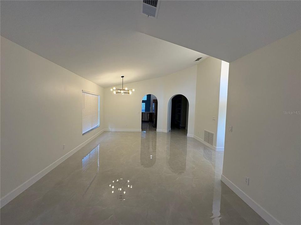 В аренду: $3,200 (4 спален, 2 ванн, 2073 Квадратных фут)