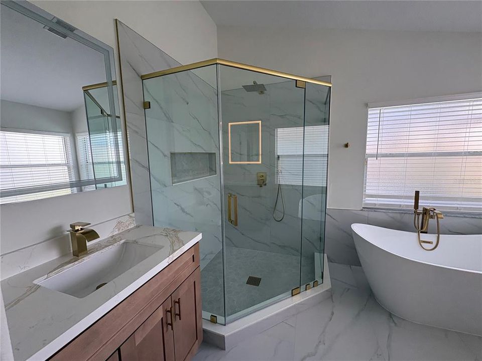 В аренду: $3,200 (4 спален, 2 ванн, 2073 Квадратных фут)