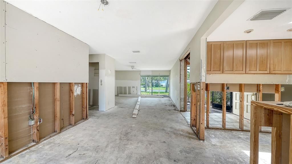 For Sale: $480,000 (3 beds, 2 baths, 1432 Square Feet)