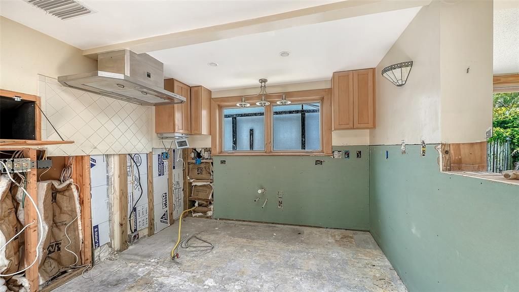 For Sale: $480,000 (3 beds, 2 baths, 1432 Square Feet)