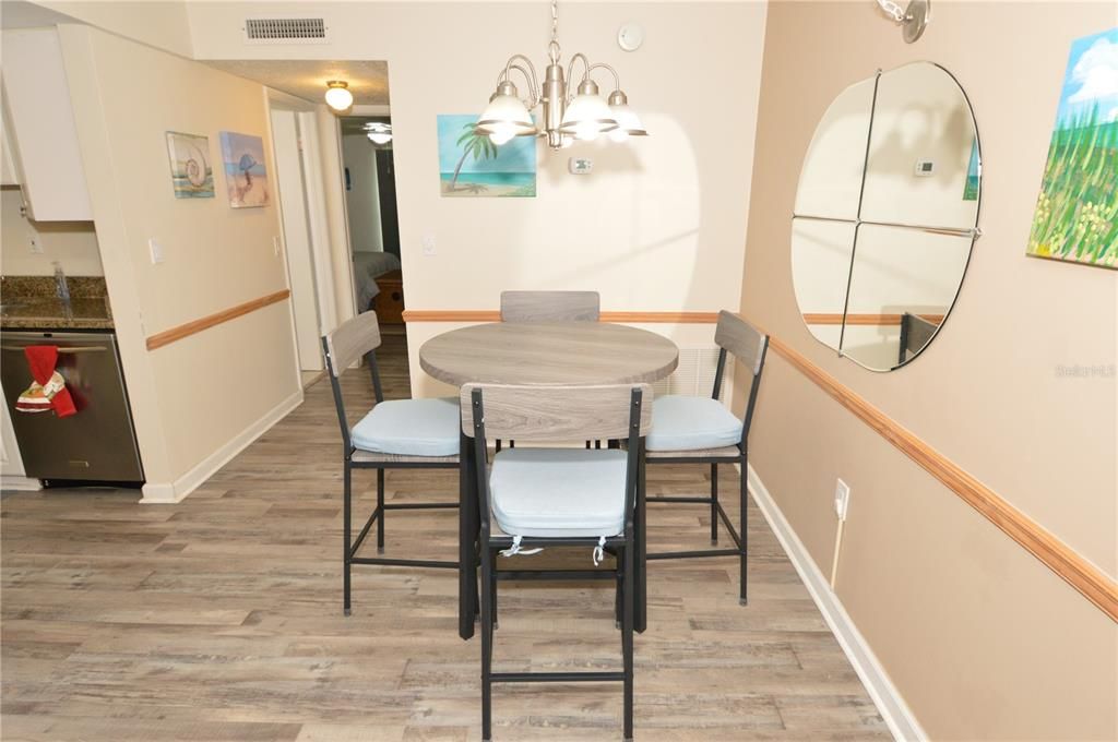 For Rent: $2,000 (1 beds, 1 baths, 747 Square Feet)