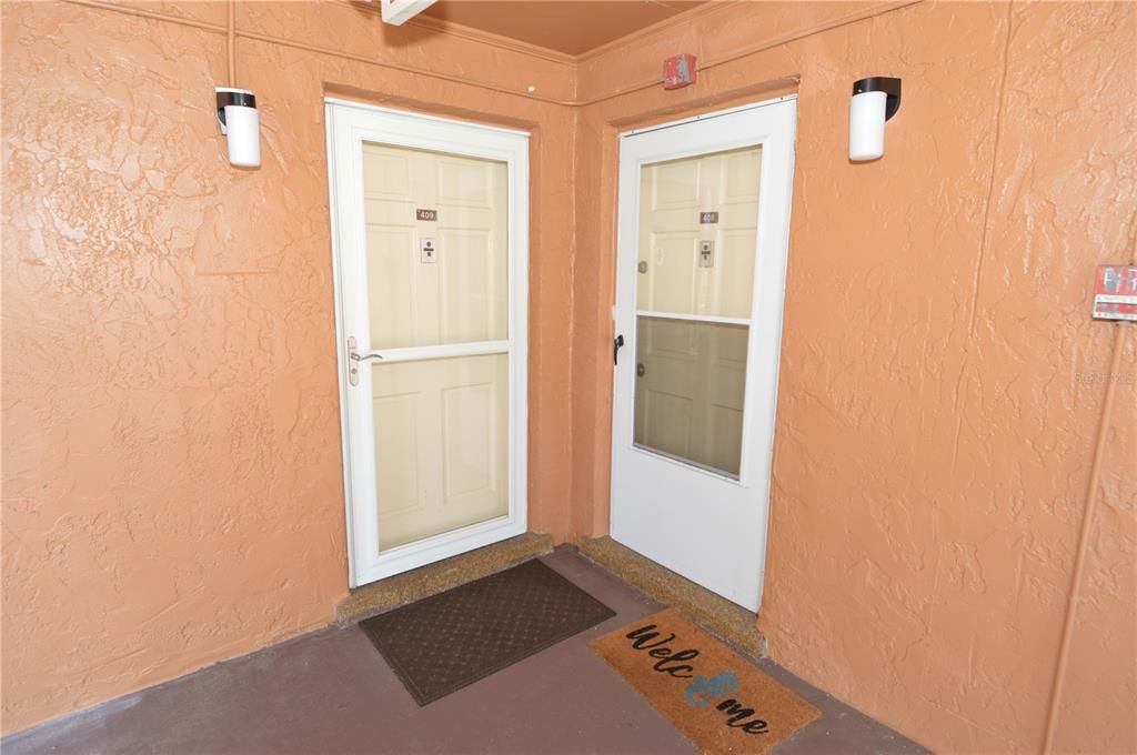For Rent: $2,000 (1 beds, 1 baths, 747 Square Feet)