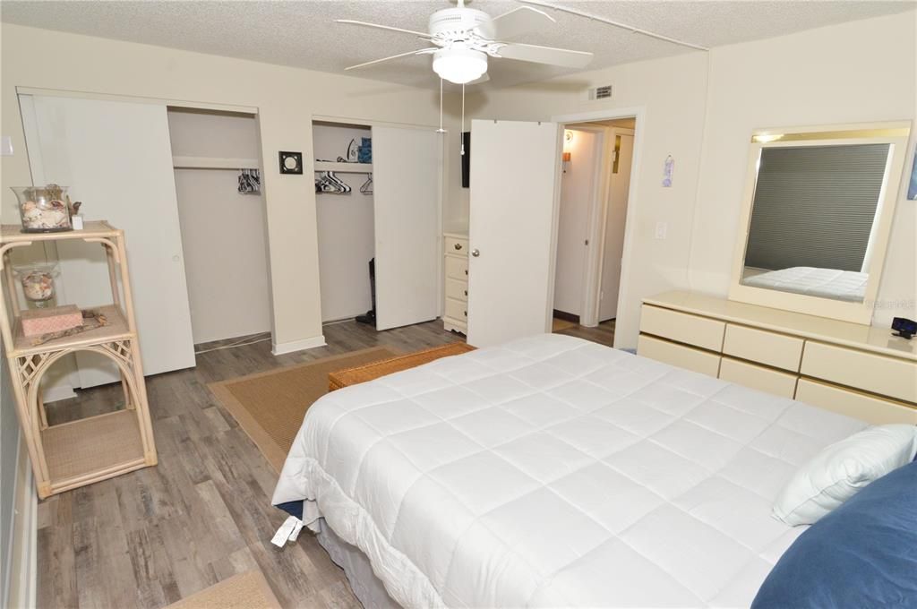 For Rent: $2,000 (1 beds, 1 baths, 747 Square Feet)