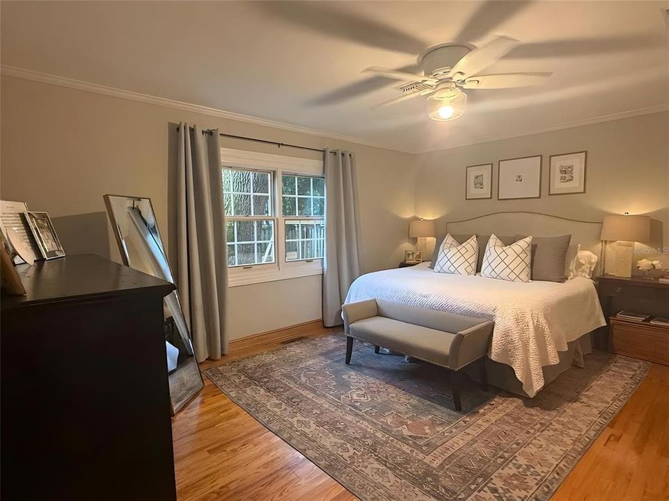 Active With Contract: $700,000 (3 beds, 2 baths, 1315 Square Feet)