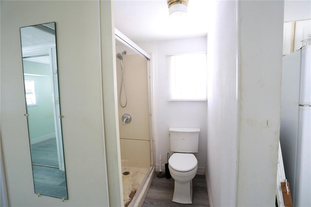 For Sale: $180,000 (1 beds, 1 baths, 350 Square Feet)