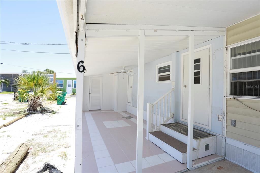 For Sale: $180,000 (1 beds, 1 baths, 350 Square Feet)