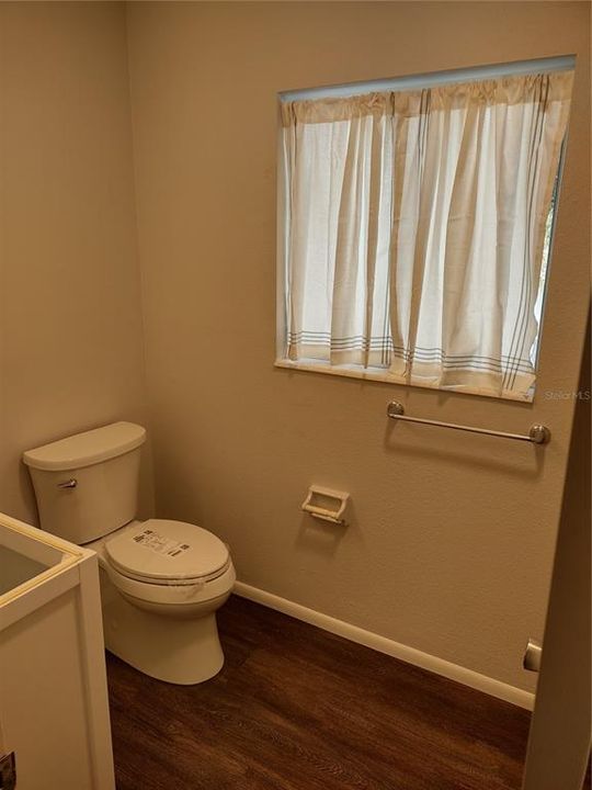 For Rent: $1,100 (1 beds, 1 baths, 493 Square Feet)